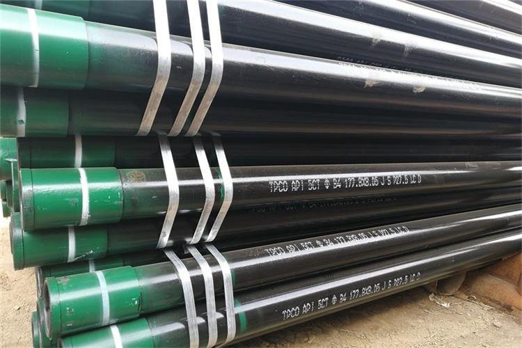 造成API5CT石油套管焊接質(zhì)量差這種現(xiàn)象的原因是內(nèi)部出現(xiàn)了機(jī)械故障，如輥輪或軸偏心，或者焊接功率過(guò)大，或者述兩者原因，焊接速度提高.管坯坡擠壓速度會(huì)隨著提高